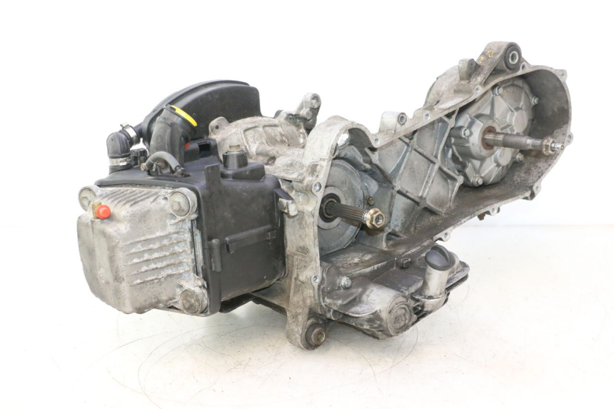 photo de MOTOR PIAGGIO ZIP 4T 50 (2006 - 2017) - Alternativer Blickwinkel