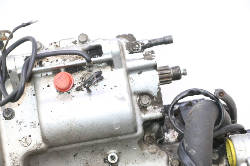 photo de MOTOR KAWASAKI ZX-6R ZX6R 600 (1995 - 1997) - Alternativer Blickwinkel