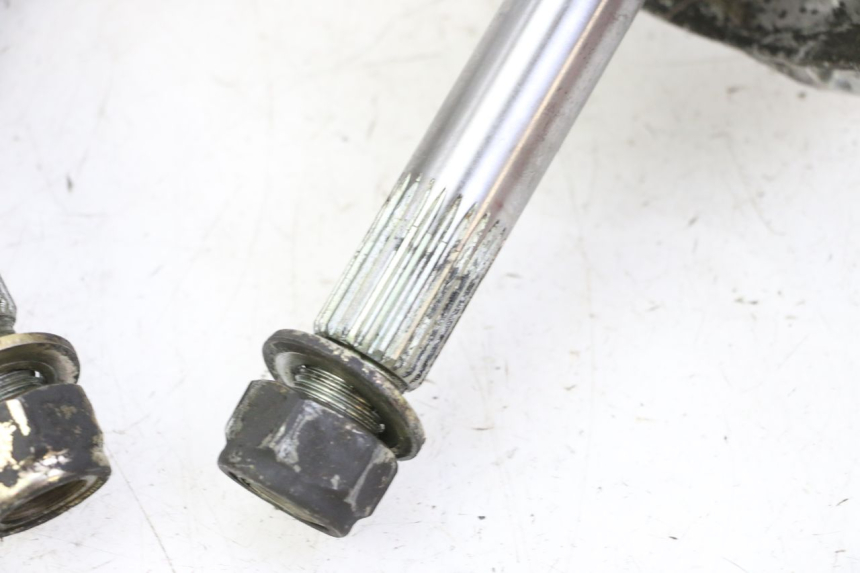 photo de RADNABE HINTER QUADRO 4 4D 350 (2015 - 2018) - Kennzeichnungen und Originalreferenzen