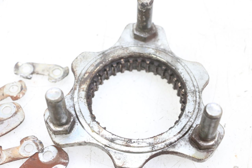 photo de RADNABE HINTER SUZUKI BURGMAN 650 (2013 - 2020) - Technische Nahaufnahme