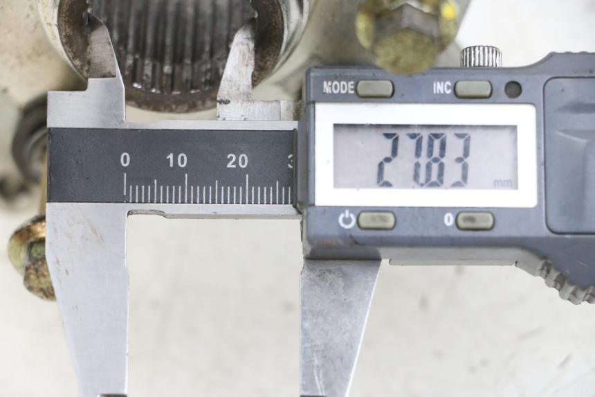 photo de RADNABE HINTER PIAGGIO BEVERLY 125 (1998 - 2005) - Detailansicht des Bauteils