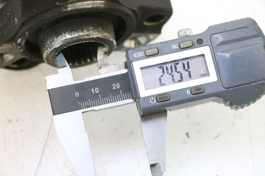 photo de RADNABE HINTER PEUGEOT SATELIS COMPRESSOR K15 125 (2006 - 2009) - Detailansicht des Bauteils