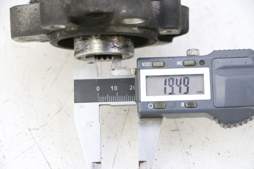 photo de HINTERRADNABE PEUGEOT SATELIS 125 (2010 - 2012) - Detailansicht des Bauteils