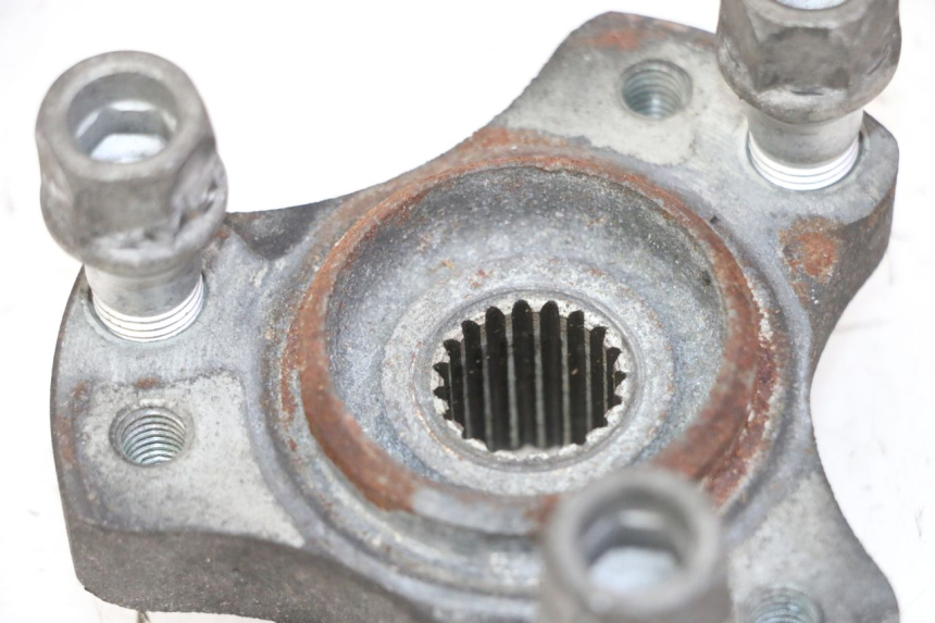 photo de HINTERRADNABE PEUGEOT SATELIS 125 (2006 - 2009) - Details der Befestigungspunkte