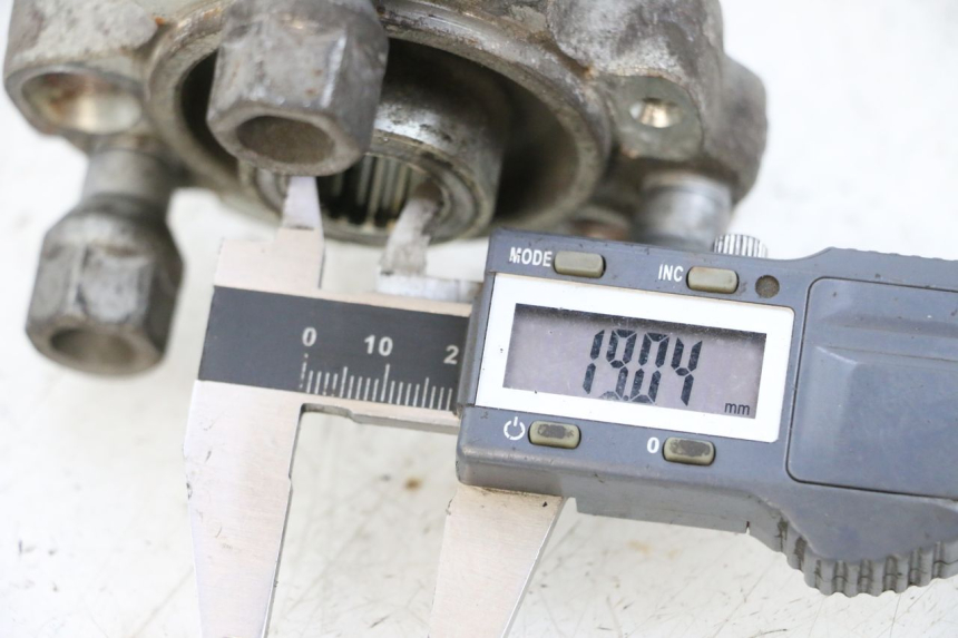 photo de RADNABE HINTER PEUGEOT SATELIS 125 (2013 - 2018) - Detailansicht des Bauteils