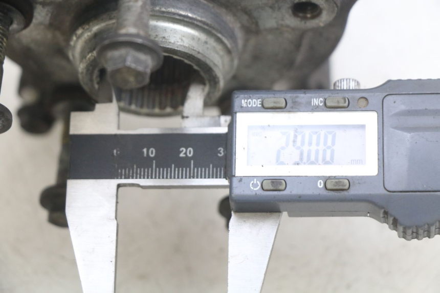 photo de HINTERRADNABE PIAGGIO X9 EVOLUTION 125 (2003 - 2007) - Detailansicht des Bauteils