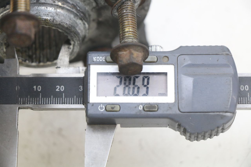 photo de HINTERRADNABE PIAGGIO X9 EVOLUTION 125 (2003 - 2007) - Detailansicht des Bauteils