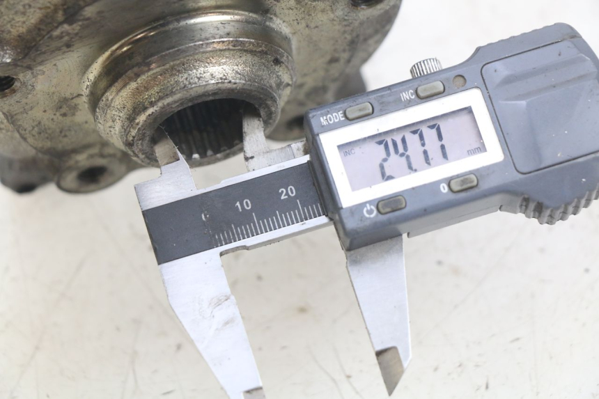 photo de HINTERRADNABE PIAGGIO X9 125 (2000 - 2003) - Detailansicht des Bauteils