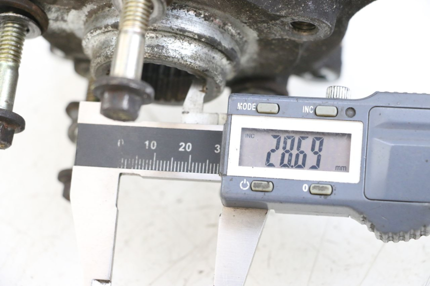 photo de HINTERRADNABE PIAGGIO X9 125 (2000 - 2003) - Detailansicht des Bauteils