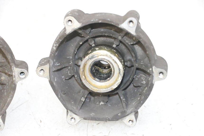 photo de RADNABE VORNE PIAGGIO IE MP3 YOURBAN 300 (2011 - 2016) - Details der Befestigungspunkte