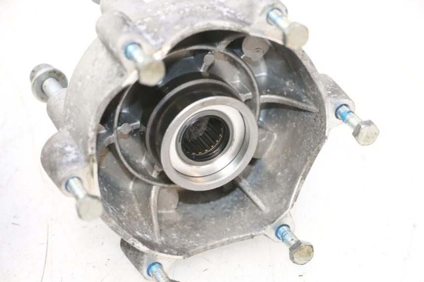 photo de RADNABE VORNE PIAGGIO MP3 HPE 530 (2022 - 2026) - Technische Nahaufnahme