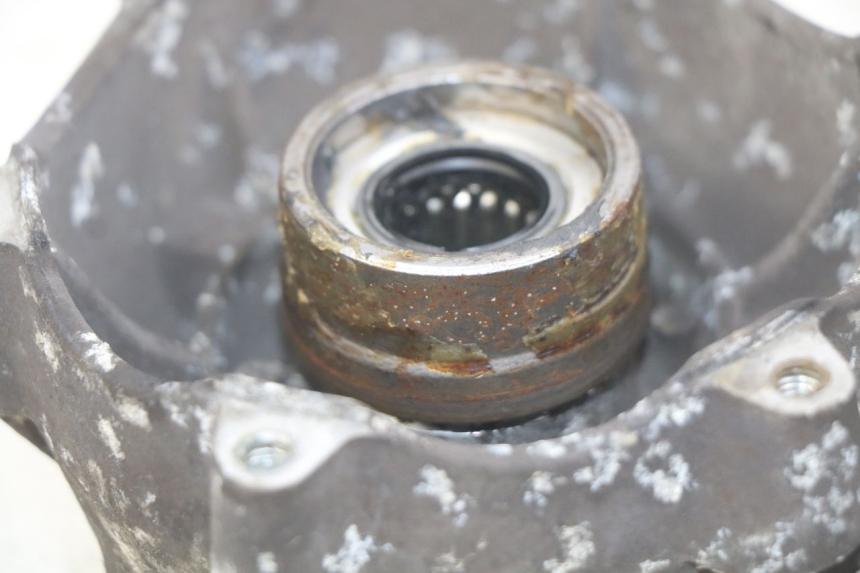 photo de VORDERRADNABE PIAGGIO MP3 LT 400 (2007 - 2012) - Details der Befestigungspunkte