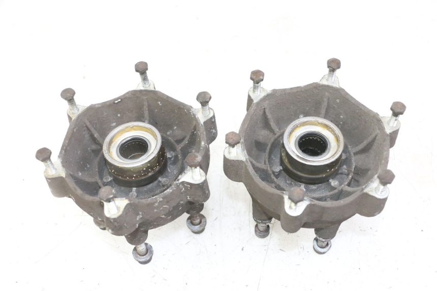 photo de VORDERRADNABE PIAGGIO MP3 LT 400 (2007 - 2012) - Details der Befestigungspunkte