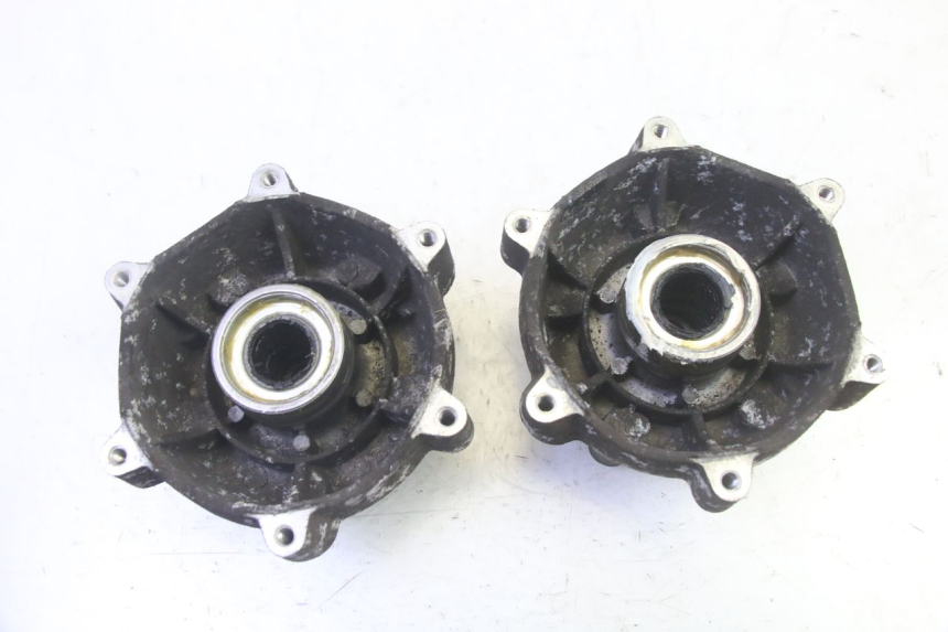 photo de VORDERRADNABE PIAGGIO MP3 RL 250 (2006 - 2010) - Zoom auf Gebrauchszustand