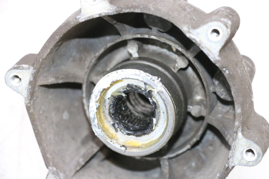 photo de VORDERRADNABE PIAGGIO MP3 RL 250 (2006 - 2010) - Oberflächenzustand und Material
