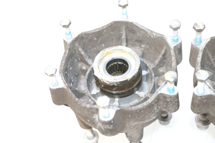 photo de RADNABE VORNE PIAGGIO MP3 500 (2011 - 2015) - Details der Befestigungspunkte