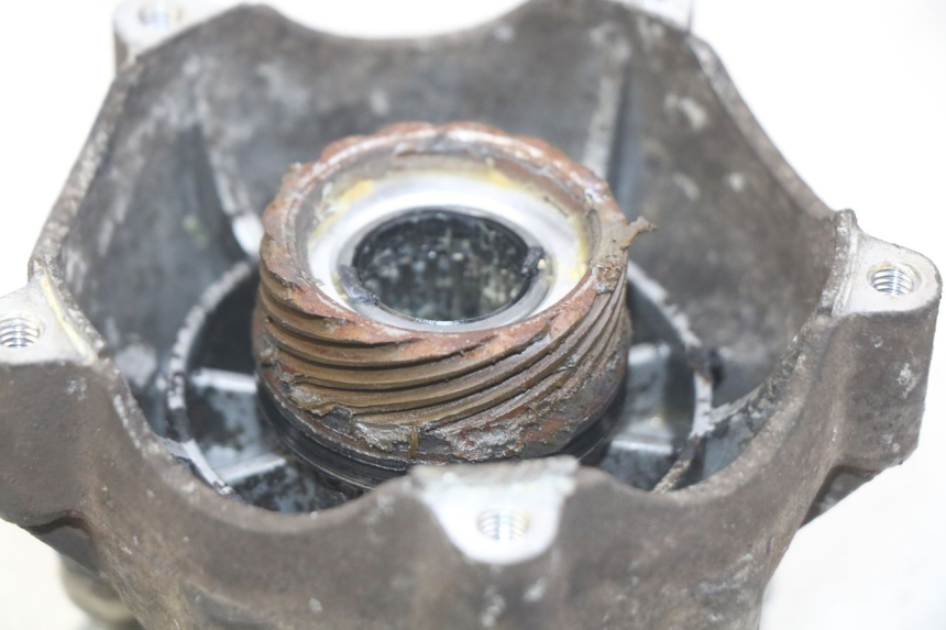 photo de VORDERRADNABE PIAGGIO VESPA LXV 125 (2006 - 2009) - Zoom auf Gebrauchszustand