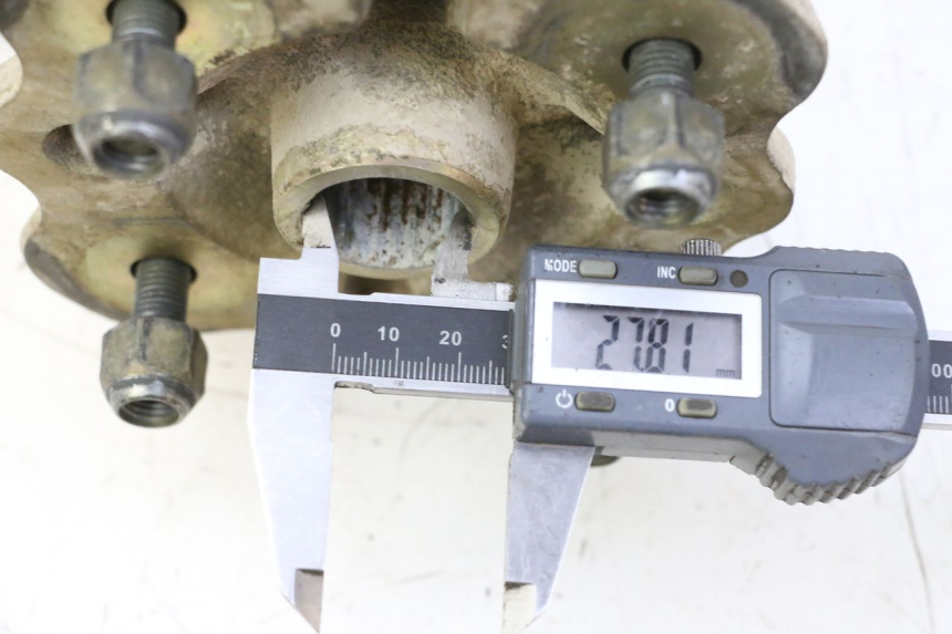 photo de RADNABE VORNE YAMAHA YFM BRUIN 350 (2003 - 2009) - Zoom auf Gebrauchszustand