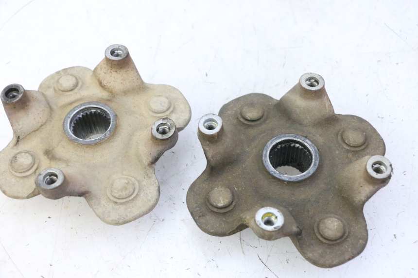 photo de RADNABE VORNE YAMAHA YFM GRIZZLY 550 (2008 - 2015) - Zoom auf Gebrauchszustand