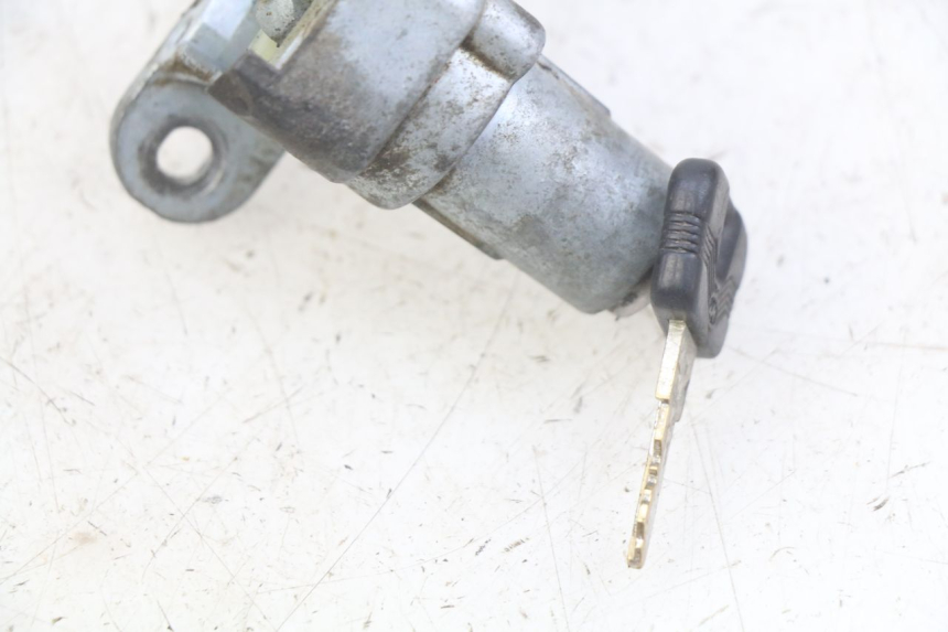 photo de ZüNDSCHLOSS MBK BOOSTER SPIRIT 50 (1999 - 2003) - Zoom auf Gebrauchszustand