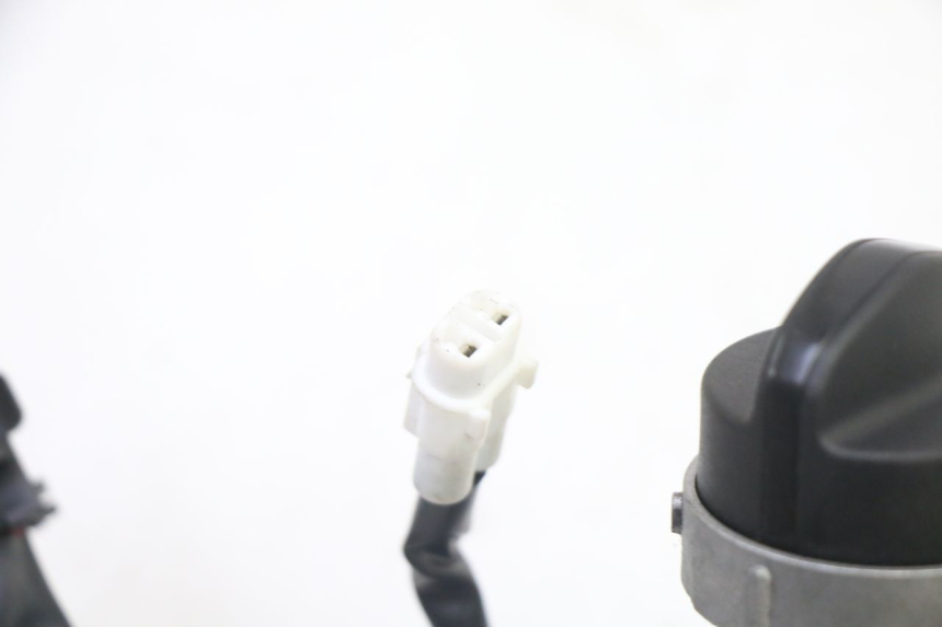 photo de ZÜNDSCHLOSS PIAGGIO MP3 HPE 310 (2024 - 2025) - Alternative Perspektive