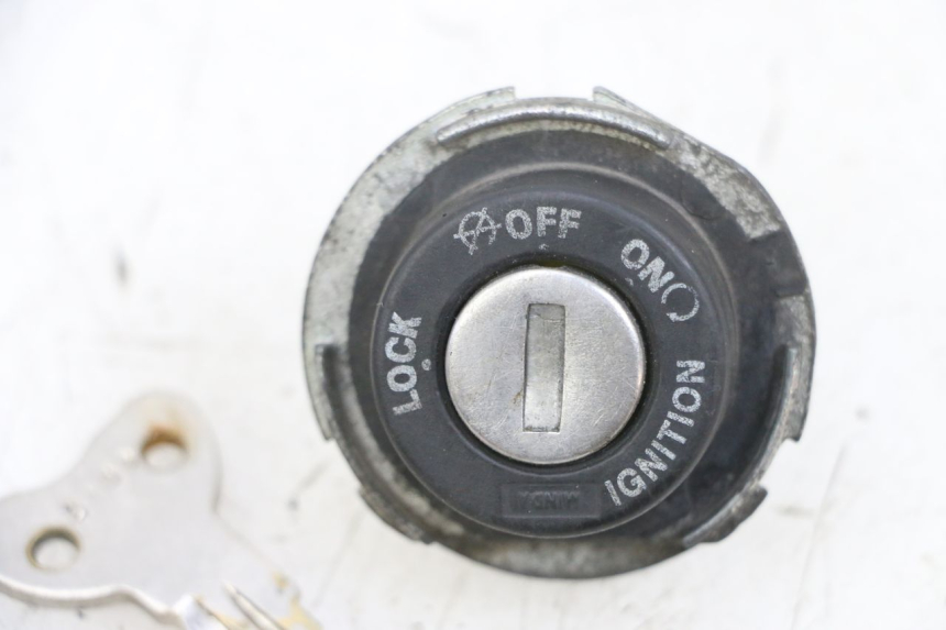 photo de ZÜNDSCHLOSS PIAGGIO NEW TYPHOON 50 (2018 - 2021) - Technische Nahaufnahme