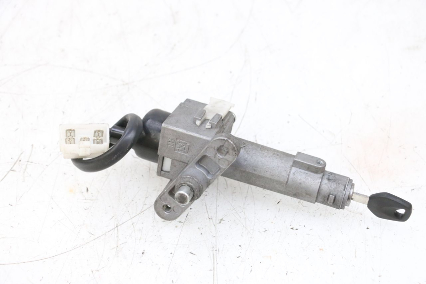 photo de ZÜNDSCHLOSS SYM ORBIT 2 4T 50 (2008 - 2017) - Details der Befestigungspunkte