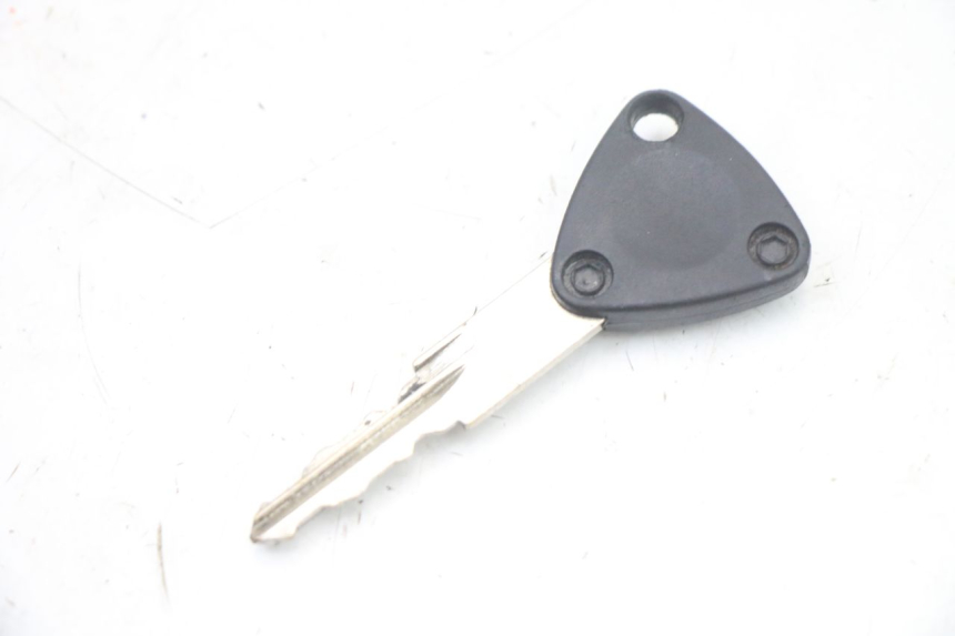 photo de ZüNDSCHLOSS PEUGEOT KISBEE 4T 50 (2018 - 2022) - Detailansicht des Bauteils