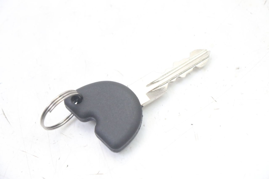 photo de ZüNDSCHLOSS PIAGGIO ZIP 4T 50 (2018 - 2020) - Details der Befestigungspunkte