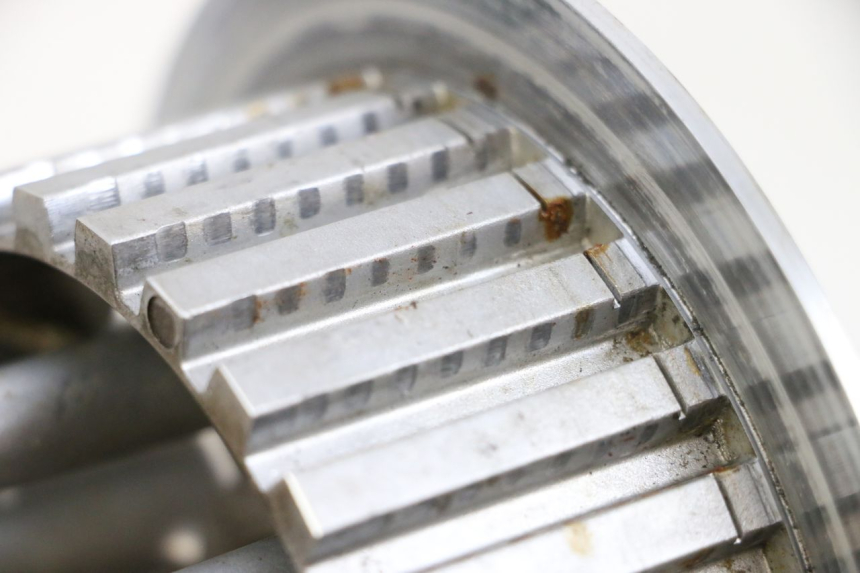 photo de KUPPLUNGSNABE  YAMAHA FJR ABS 1300 (2006 - 2012) - Zoom auf Gebrauchszustand