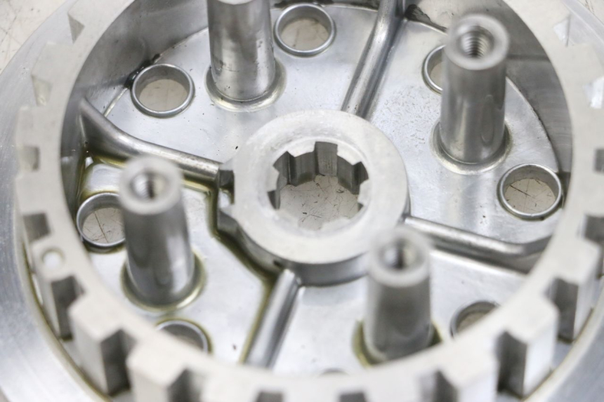 photo de KUPPLUNGSNABE  KSR TR SM 50 (2015 - 2018) - Details der Befestigungspunkte