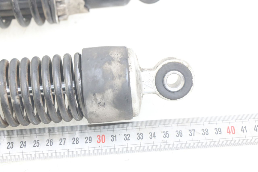 photo de HINTERE STOSSDÄMPFERPAAR PIAGGIO BEVERLY 125 (2010 - 2015) - Detailansicht des Bauteils