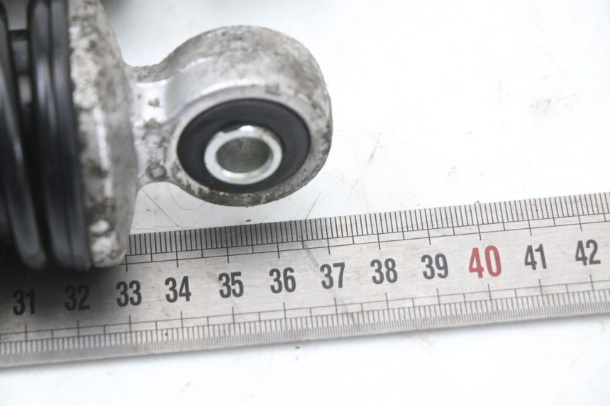 photo de HINTERE STOSSDÄMPFERPAAR SUZUKI BURGMAN 125 (2007 - 2014) - Zoom auf Gebrauchszustand