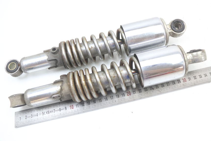 photo de PAAR FEDERBEIN  SUZUKI GN 125 (1997 - 2000) - Zoom auf Gebrauchszustand