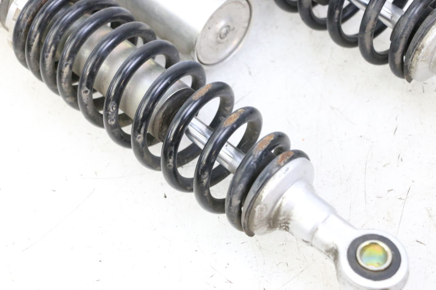 photo de PAAR FEDERBEIN KEEWAY K-LIGHT KLIGHT 125 (2018 - 2025) - Details der Befestigungspunkte