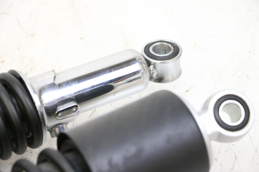 photo de PAAR FEDERBEIN KIDEN KD125-G 125 (2018 - 2022) - Details der Befestigungspunkte