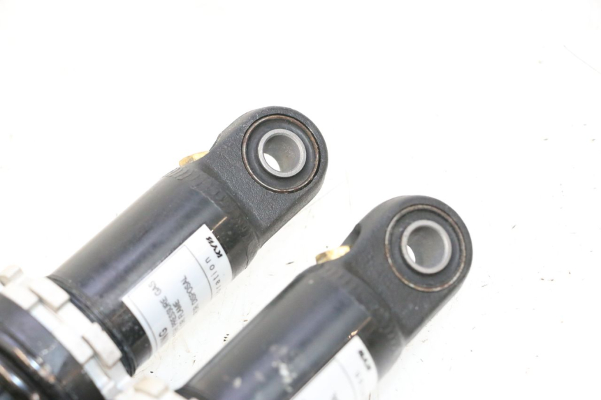 photo de PAAR FEDERBEIN PIAGGIO MP3 HPE 530 (2022 - 2026) - Technische Nahaufnahme