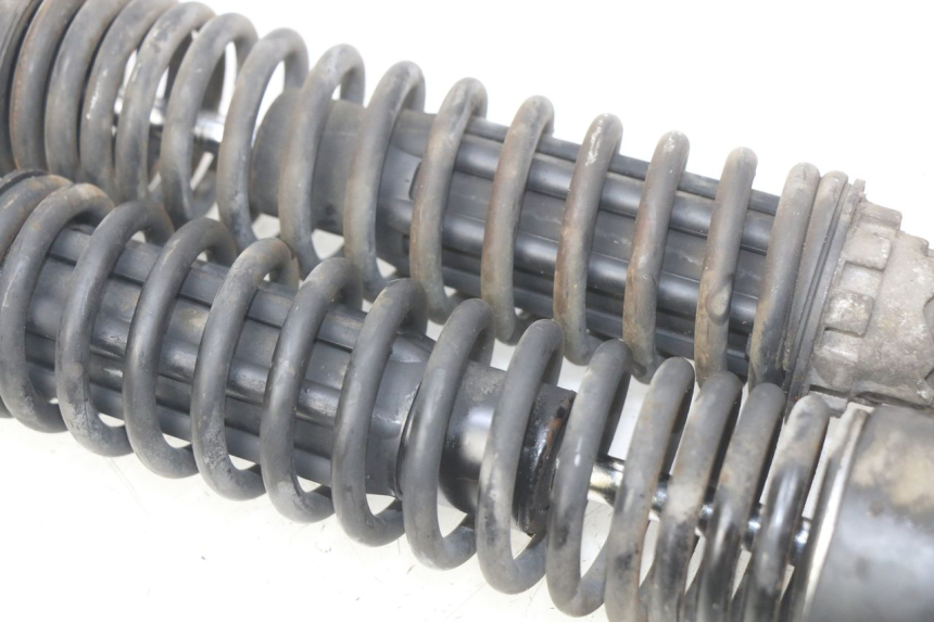 photo de HINTERE STOSSDÄMPFERPAAR GILERA NEXUS 125 (2009 - 2013) - Details der Befestigungspunkte