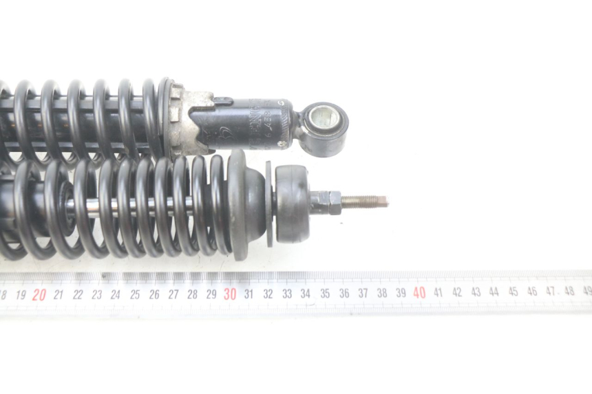 photo de HINTERE STOSSDÄMPFERPAAR PIAGGIO VESPA GTS IGET ABS 125 (2017 - 2023) - Detailansicht des Bauteils