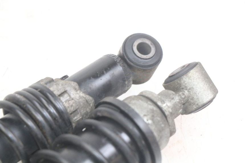 photo de HINTERE STOSSDÄMPFERPAAR PIAGGIO X8 125 (2004 - 2007) - Details der Befestigungspunkte