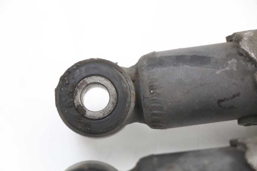 photo de HINTERE STOSSDÄMPFERPAAR PIAGGIO X8 125 (2004 - 2007) - Details der Befestigungspunkte