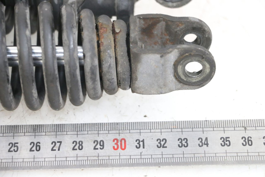 photo de HINTERE STOSSDÄMPFERPAAR YAMAHA YP MAJESTY 125 (2002 - 2006) - Detailansicht des Bauteils