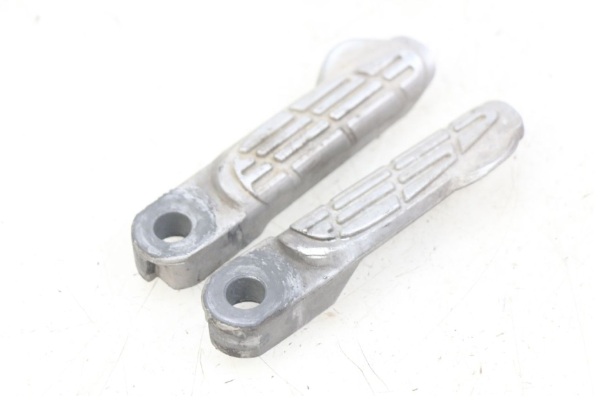 photo de PAAR FUßRASTENHALTER HINTEN KYMCO AGILITY 16+ 4T 50 (2018 - 2023) - Alternative Perspektive