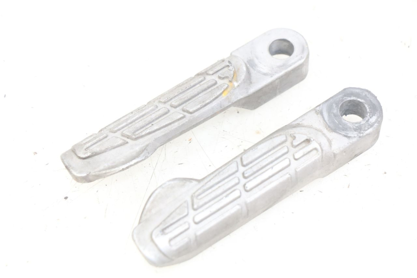 photo de PAAR FUßRASTENHALTER HINTEN KYMCO AGILITY 16+ 4T 50 (2018 - 2023) - Hauptansicht