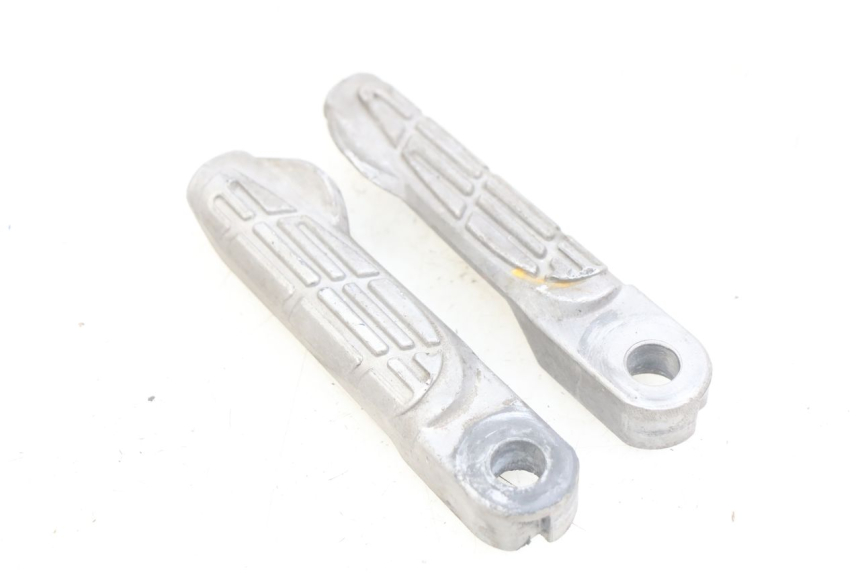 photo de PAAR FUßRASTENHALTER HINTEN KYMCO AGILITY 16+ 4T 50 (2018 - 2023) - Technische Nahaufnahme