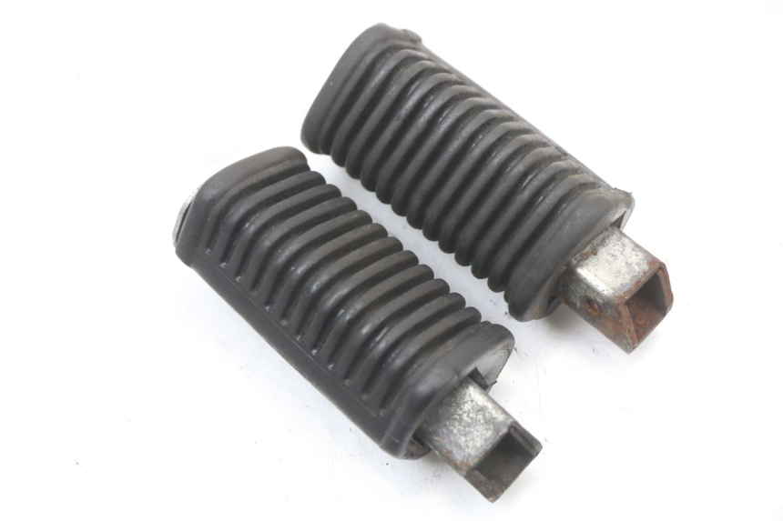 photo de FUSSRASTEN HINTEN HYOSUNG GV AQUILA 125 (2000 - 2009) - Detailansicht des Bauteils