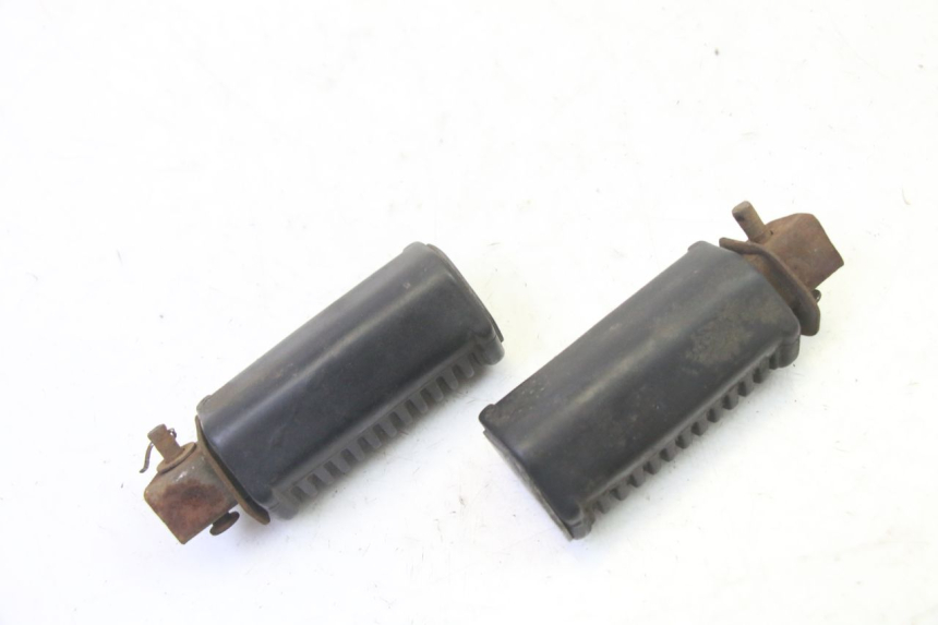 photo de FUSSRASTEN HINTEN HYOSUNG GV AQUILA 125 (2000 - 2009) - Alternative Perspektive