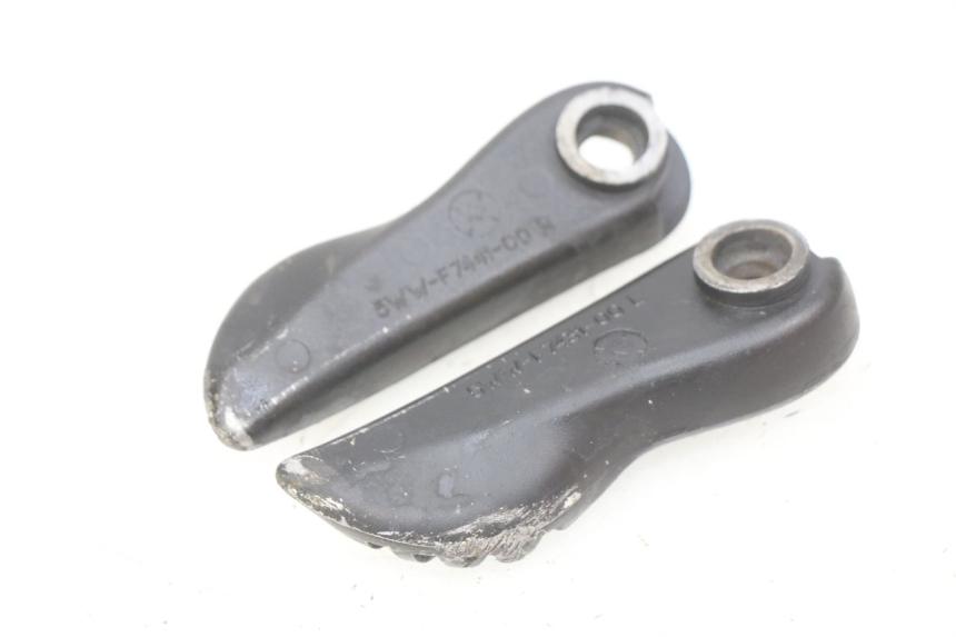 photo de PAAR FUßRASTENHALTER HINTEN MBK BOOSTER SPIRIT 50 (2004 - 2017) - Zoom auf Gebrauchszustand