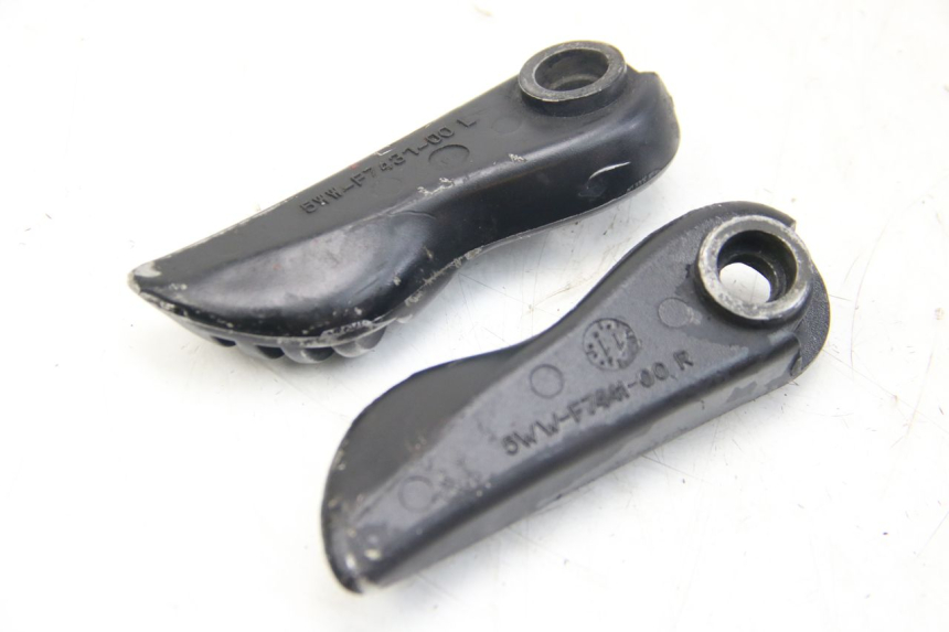 photo de PAAR FUßRASTENHALTER HINTEN MBK BOOSTER SPIRIT 50 (2004 - 2017) - Detailansicht des Bauteils