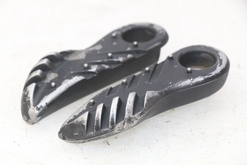 photo de PAAR FUßRASTENHALTER HINTEN MBK BOOSTER SPIRIT NAKED 50 (2004 - 2017) - Hauptansicht